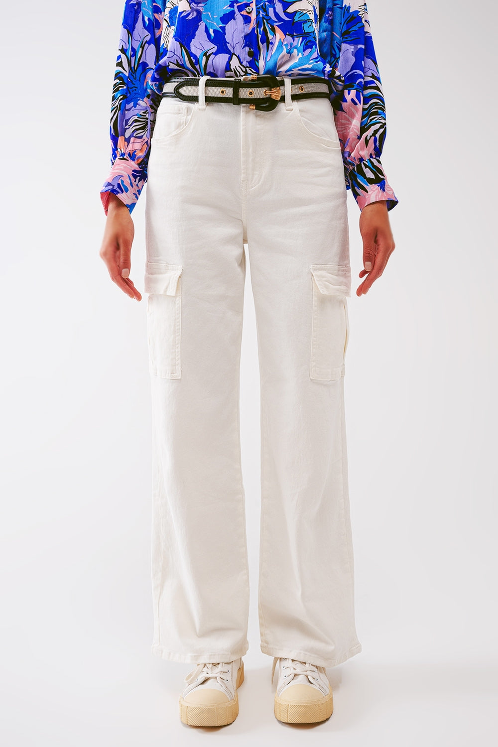 Q2 Jeans cargo à jambes droites en blanc