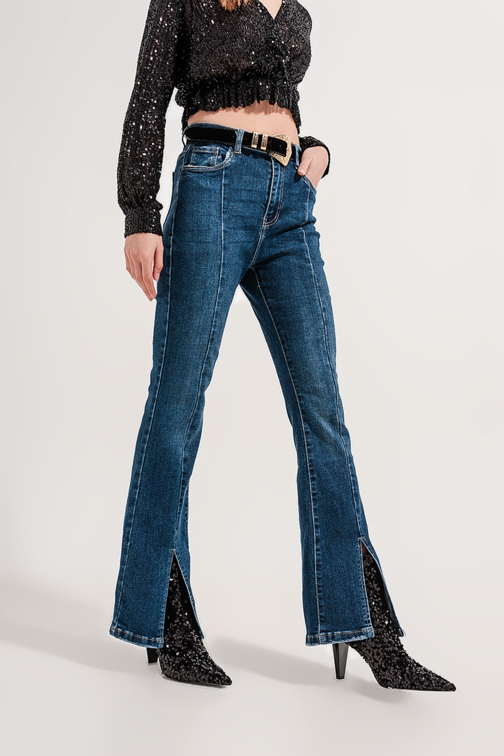 Jeans évasé à ourlet fendu