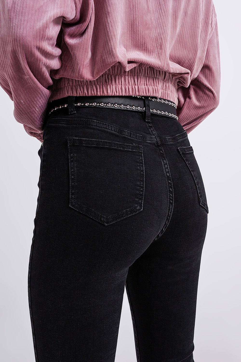 Jeans noir évasé à ourlet fendu
