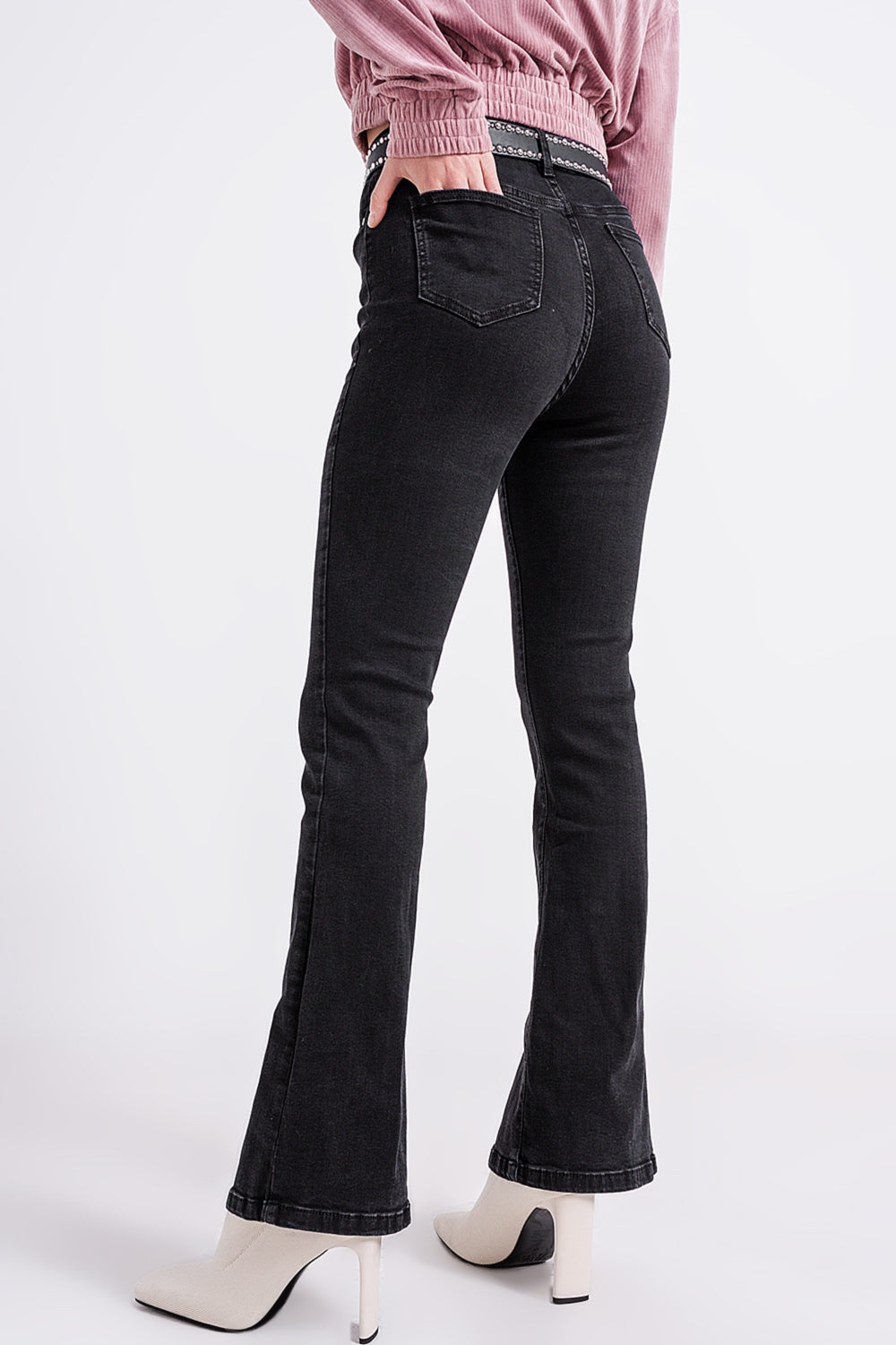Jeans noir évasé à ourlet fendu