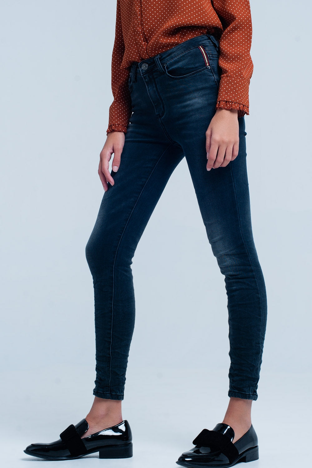 Q2 Jeans Skinny noir ridée taille haute