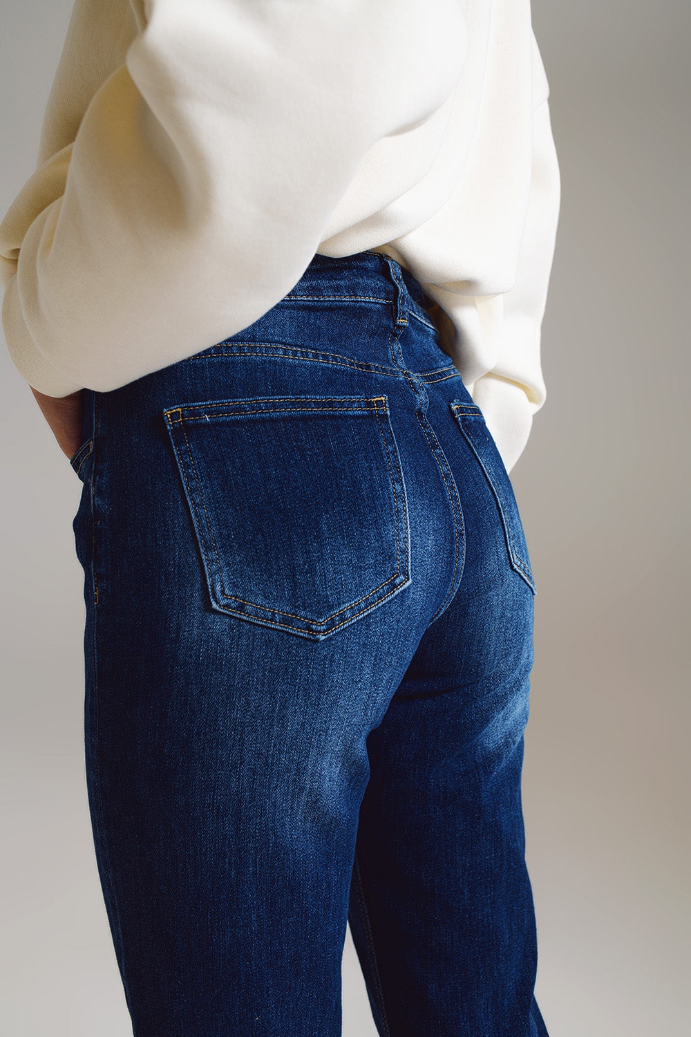 Jeans Straight basiques en lavage foncé