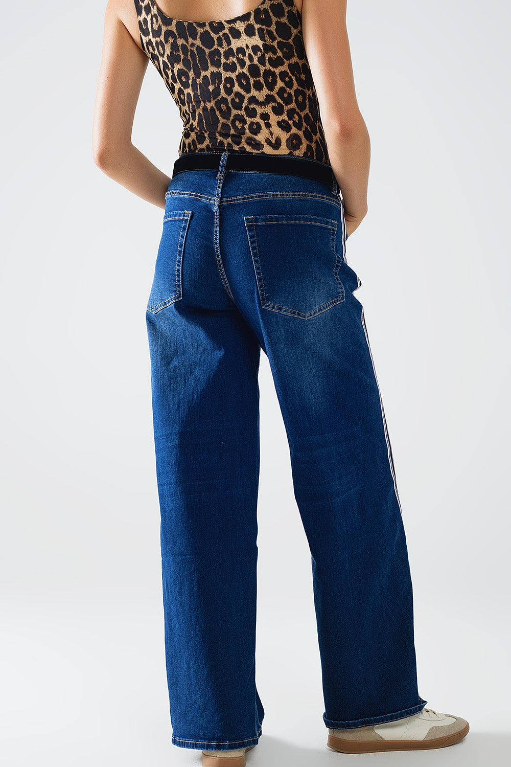 Jeans super larges avec rayures sur le côté