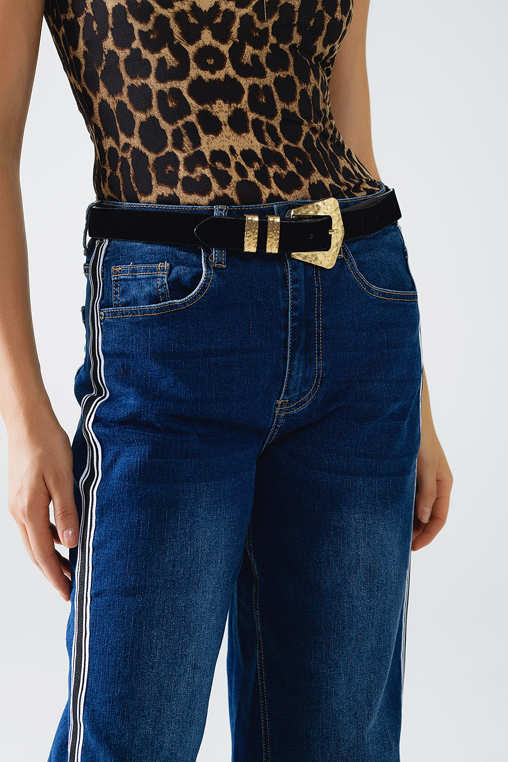 Jeans super larges avec rayures sur le côté