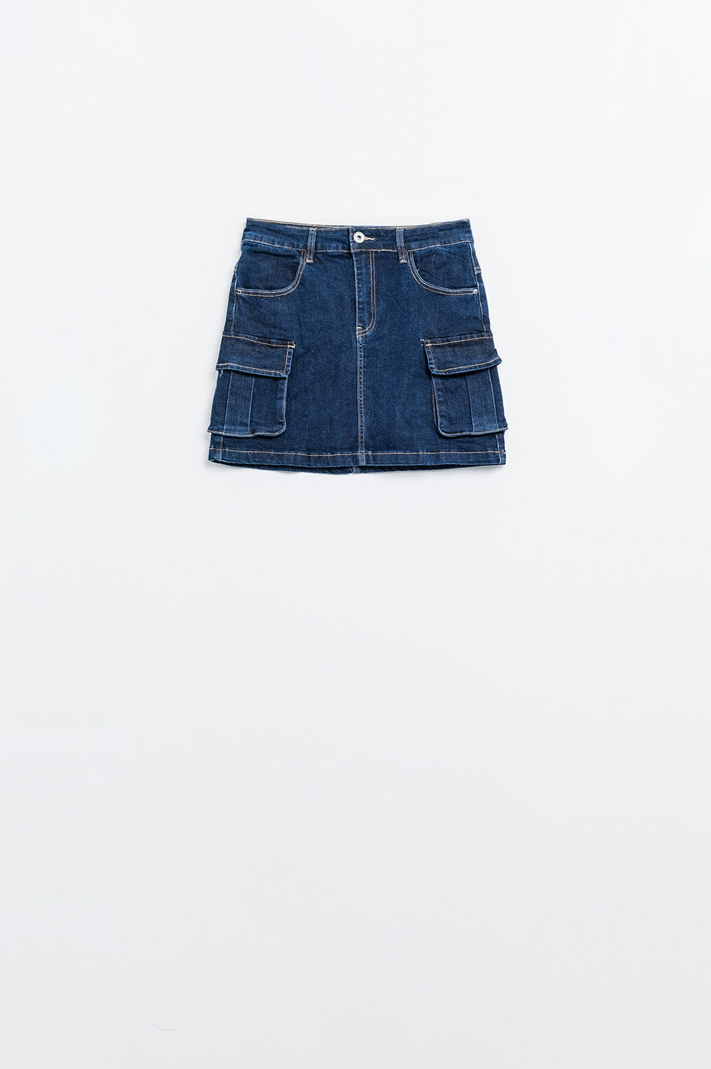 Jupe en jean cargo dans une teinte foncée avec coutures contrastantes
