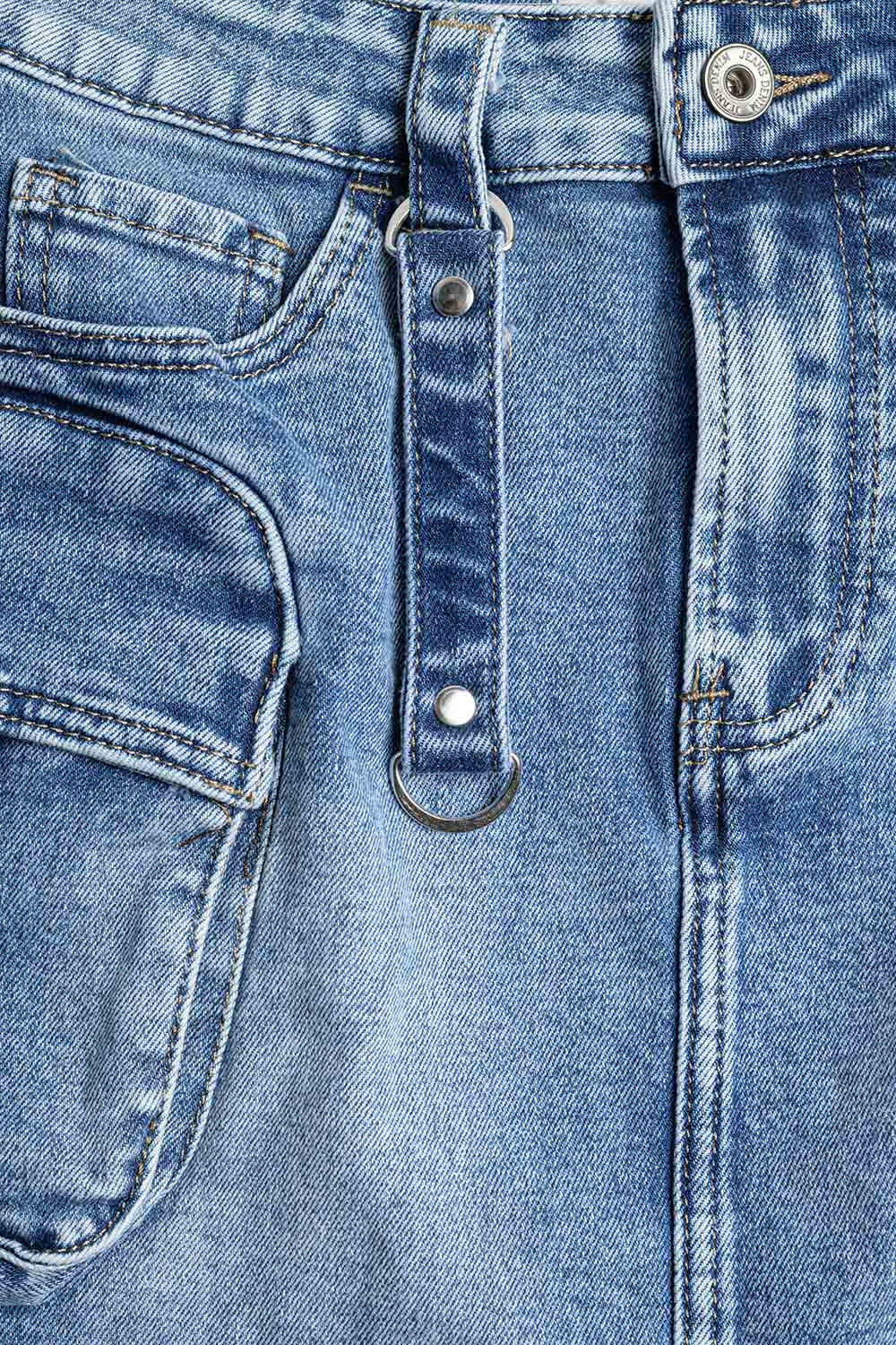 Jupe en jean cargo mini avec détails suspendus