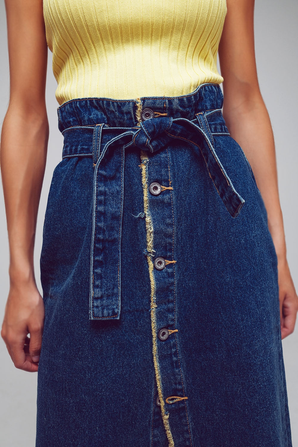 jupe longue boutonnée en jean à ceinture
