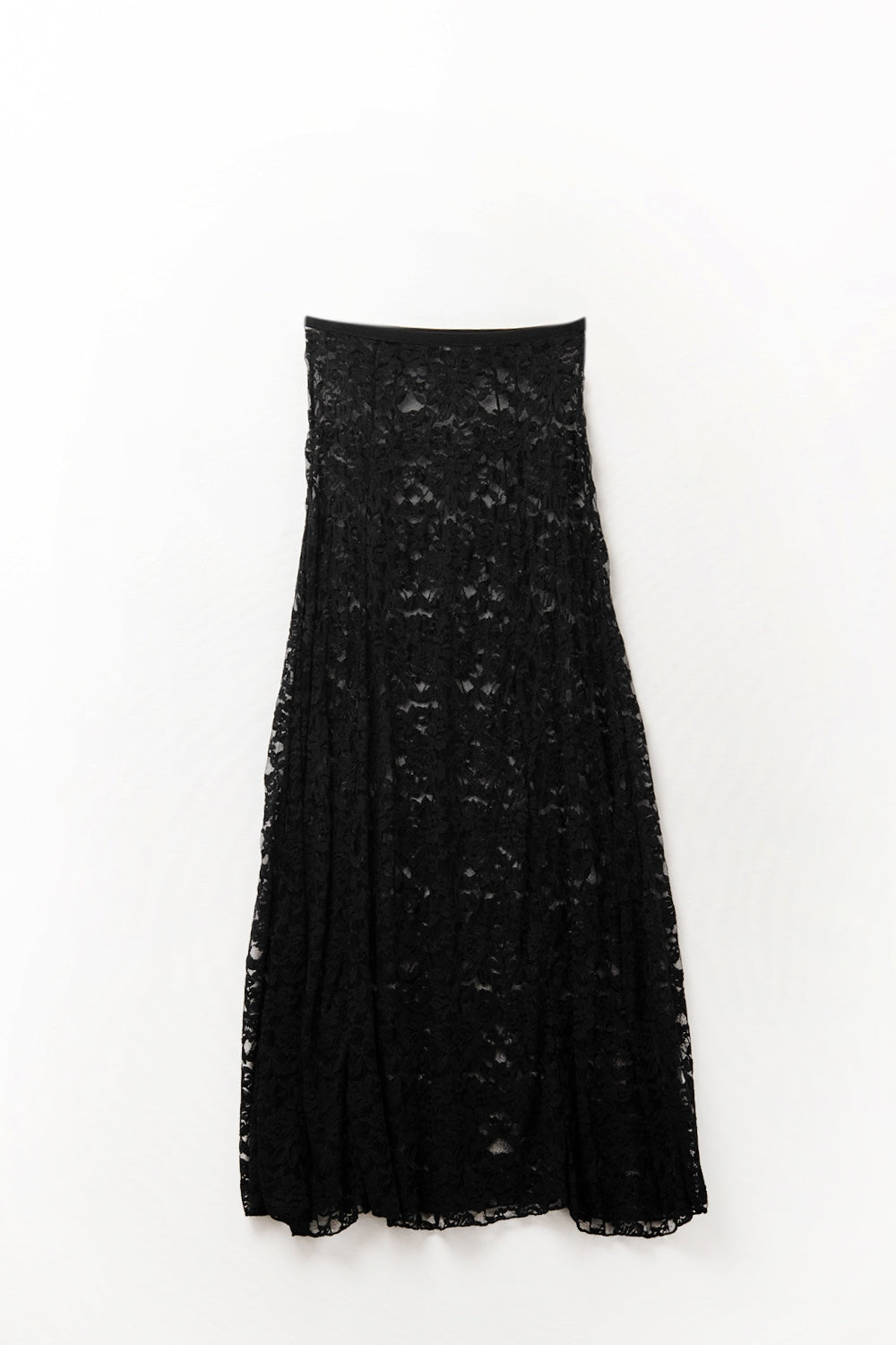 jupe longue en dentelle noire tendance