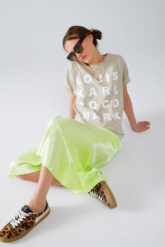 Q2 Jupe longue en soie couleur lime avec fente latérale