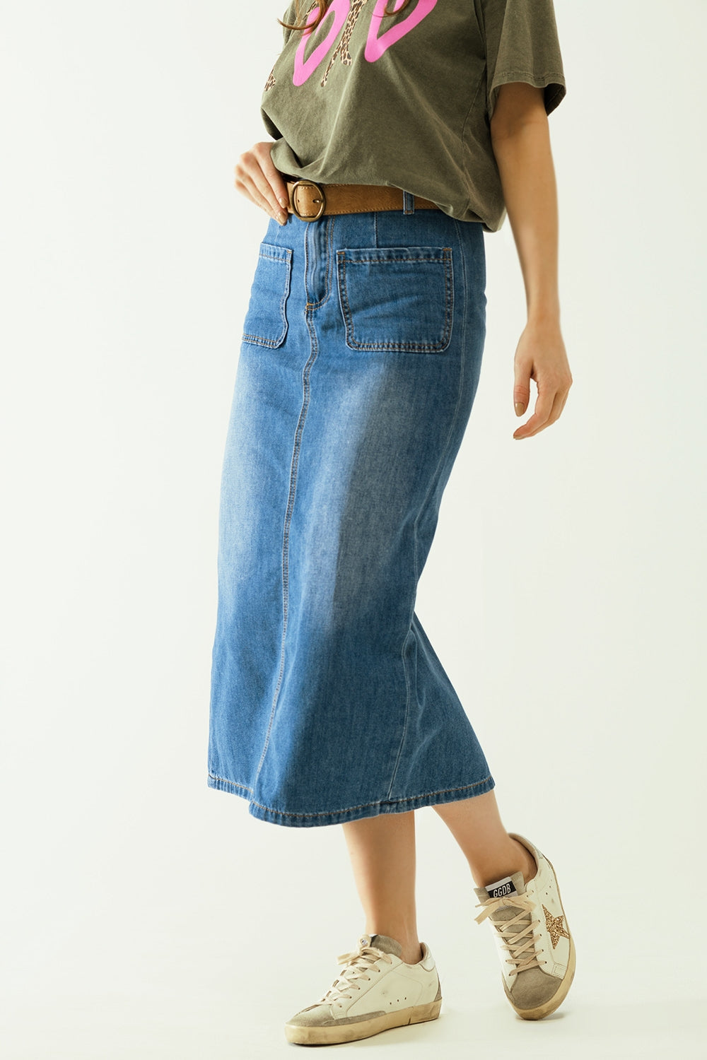 Jupe midi en denim avec poches sur le devant