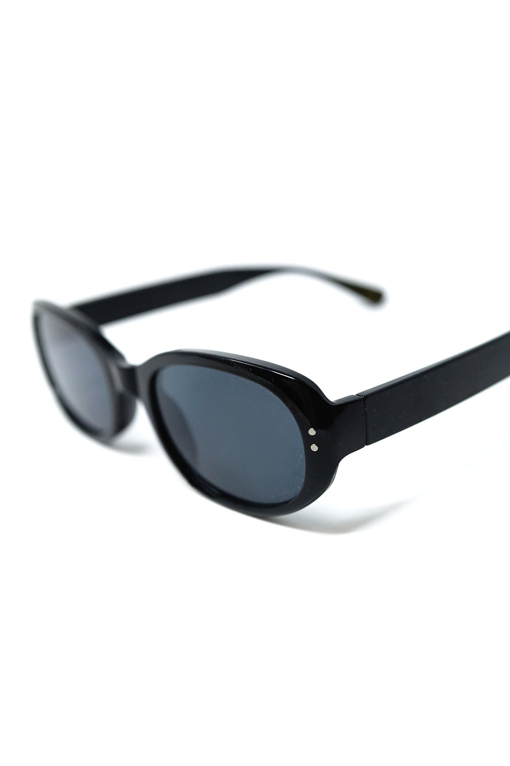 Lunettes de soleil ovales surdimensionnées en acrylique noir