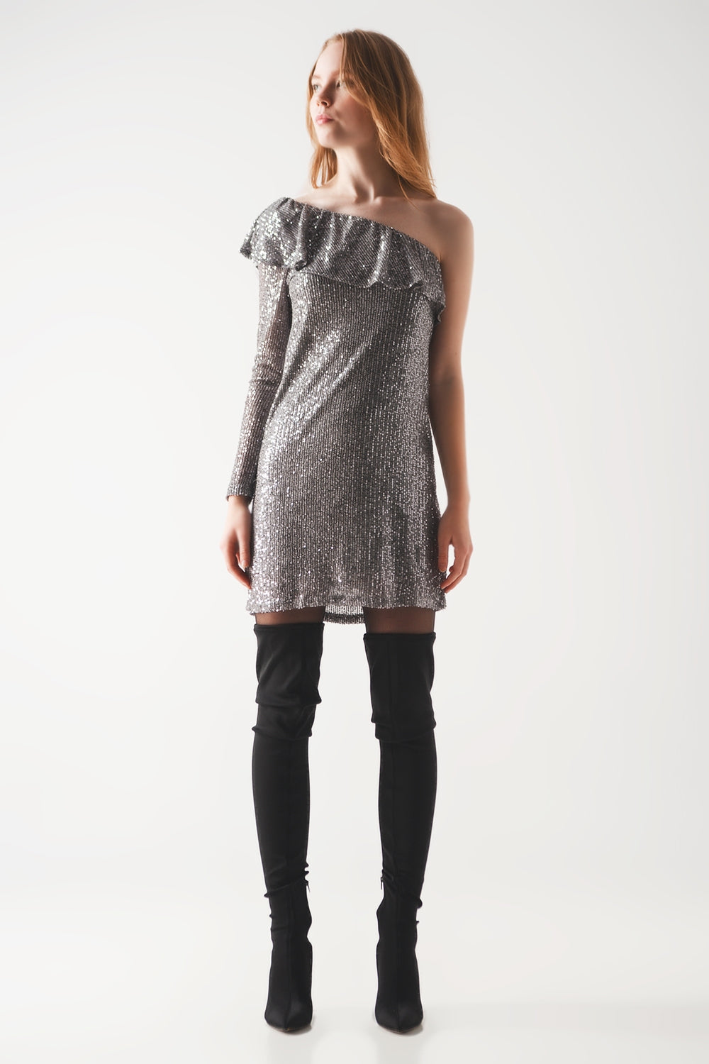 Mini robe à sequins à manches longues en argent