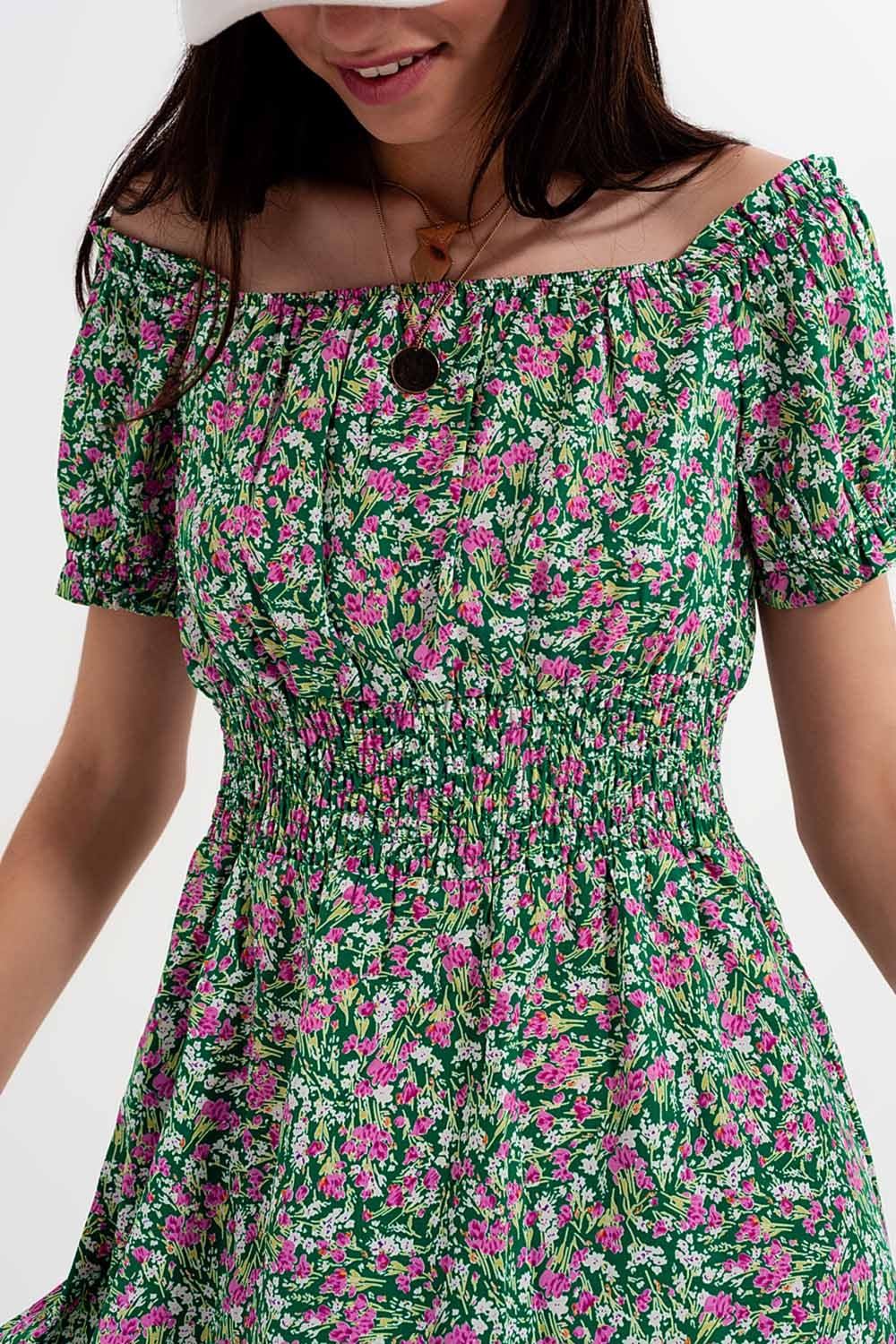 Mini robe avec détail froncé en imprimé floral vert
