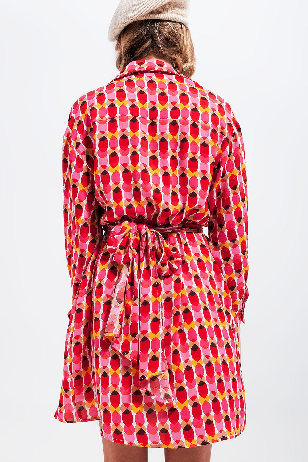 Mini robe boutonnée sur le devant à taille nouée et imprimé rouge