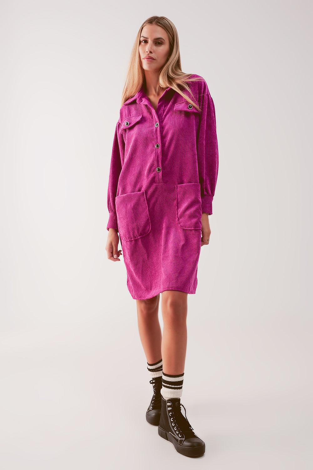 Mini robe chemise en velours côtelé fuchsia