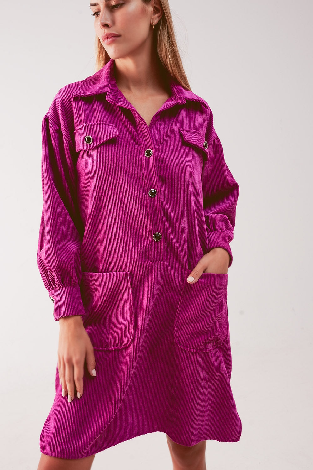 Mini robe chemise en velours côtelé fuchsia
