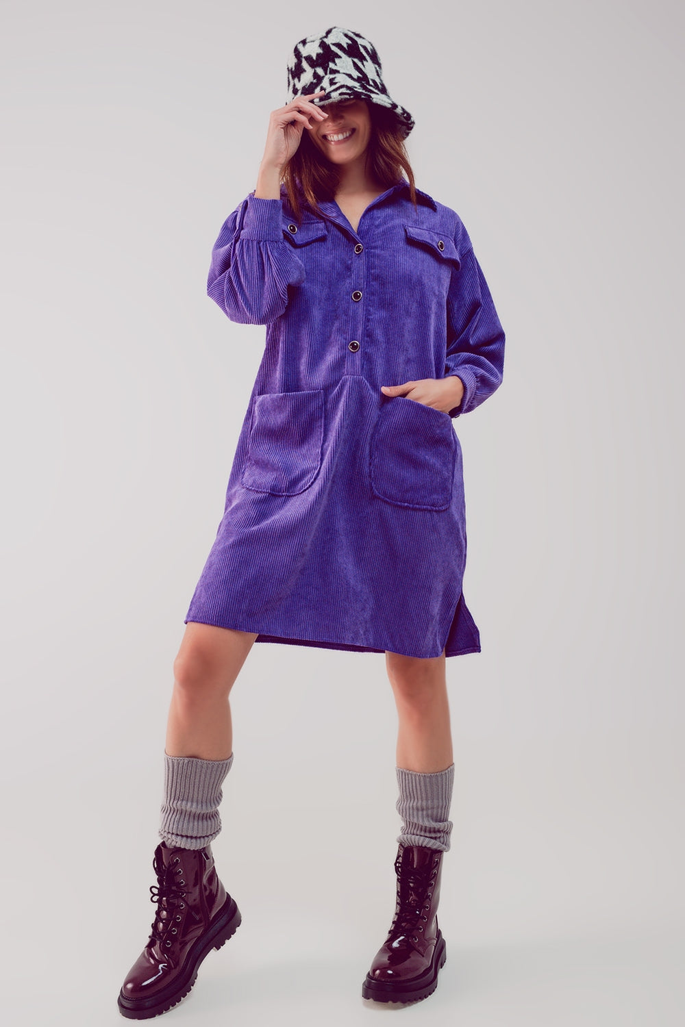 Mini robe chemise en velours côtelé pourpre