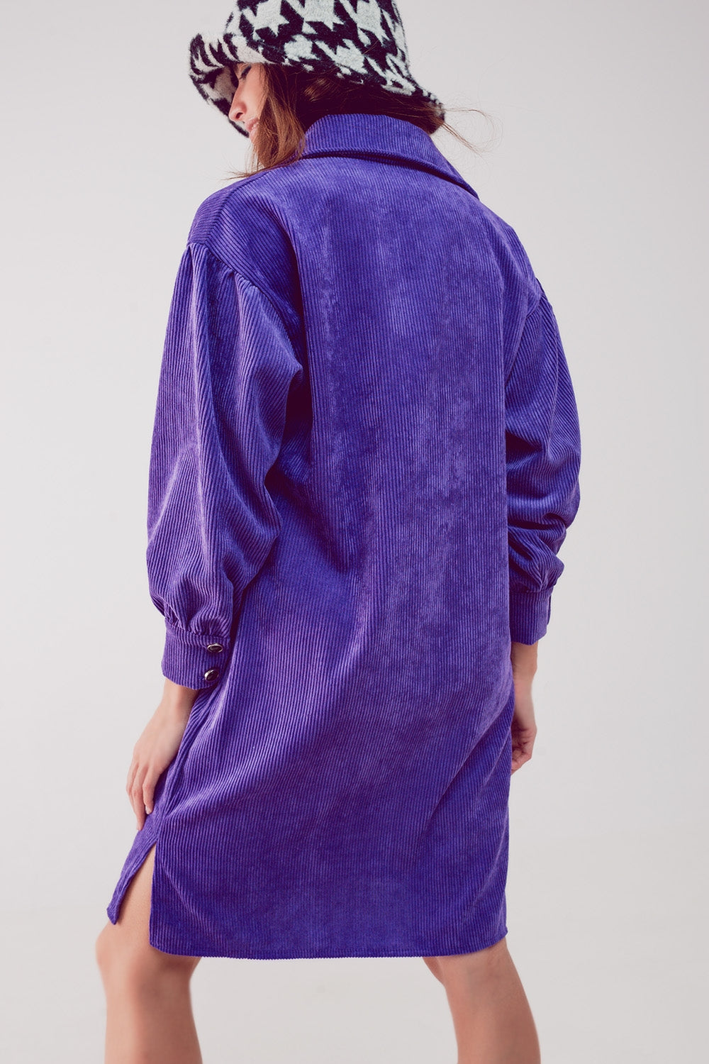 Mini robe chemise en velours côtelé pourpre