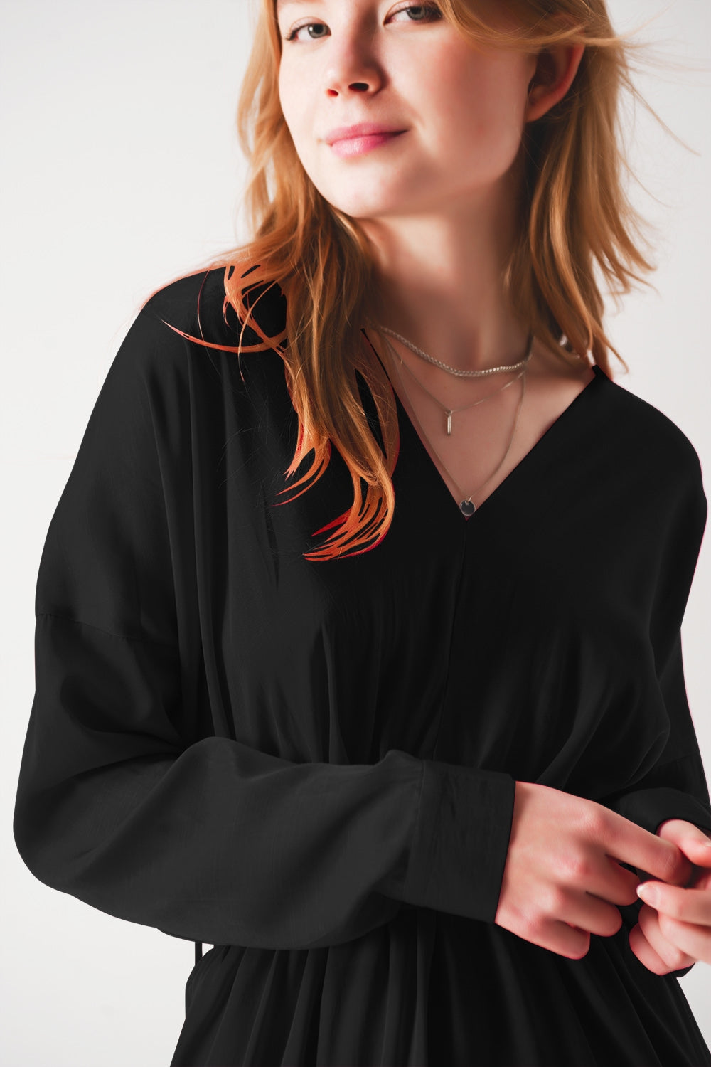 Mini robe en satin noire