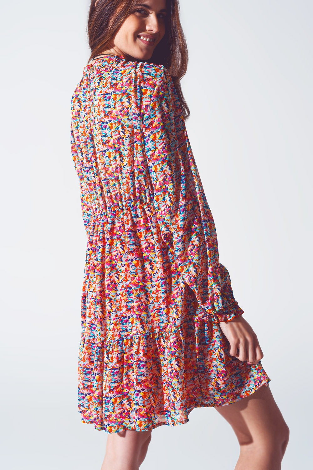 Mini robe fleurie à col en V en multicolore