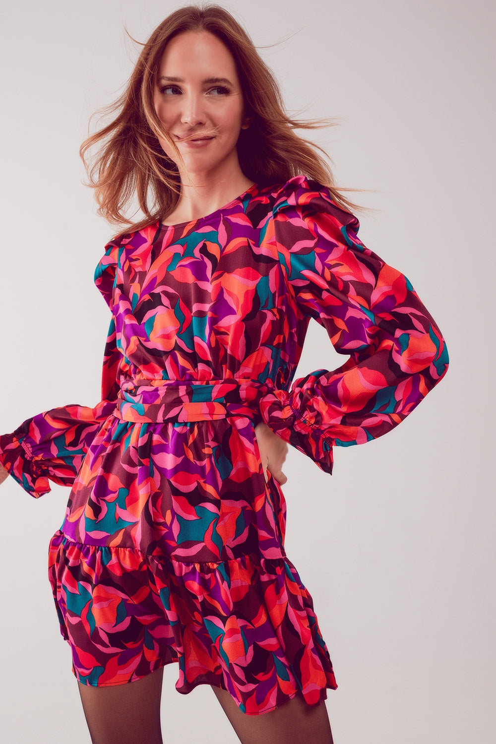 Mini robe fuchsia à manches bouffantes