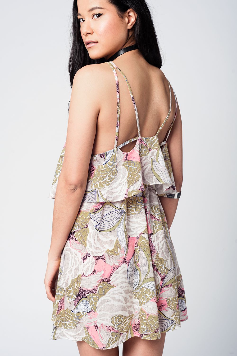 Mini robe imprimée rose avec bretelles croisées