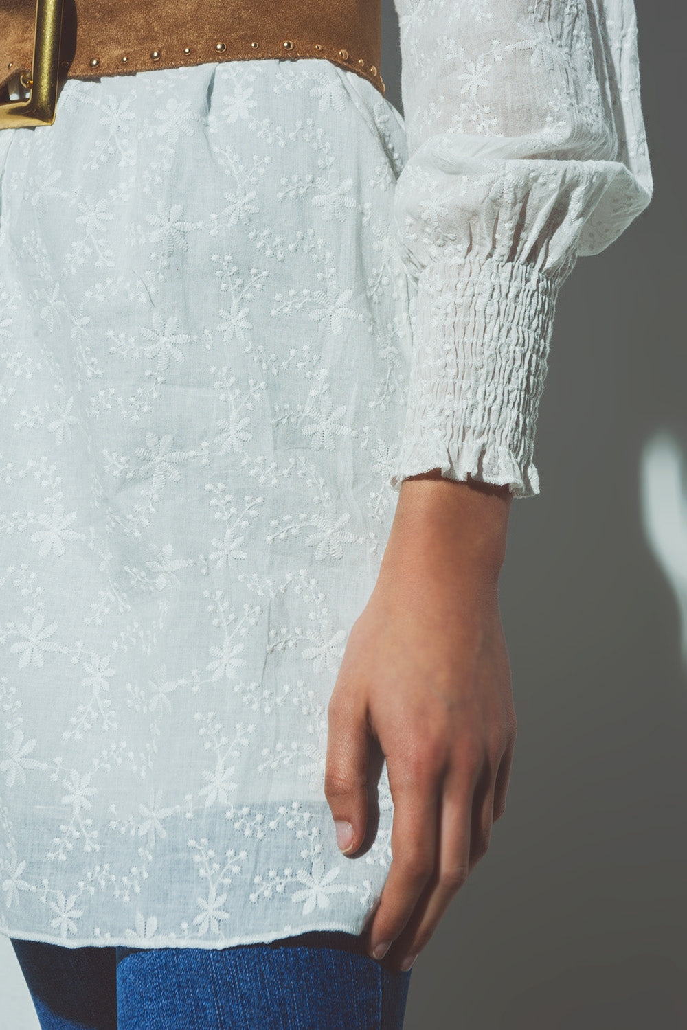 Mini Robe Texturée à Fleurs en Blanc