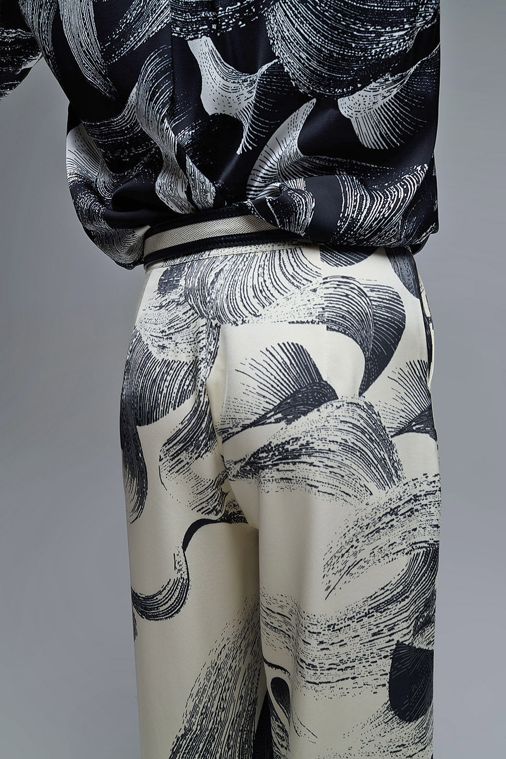 Pantalon à jambe large élégant imprimé crème
