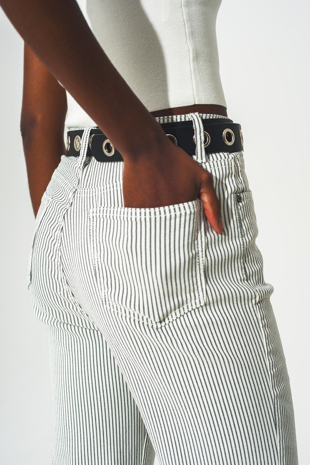 Pantalon à rayures évasées en gris