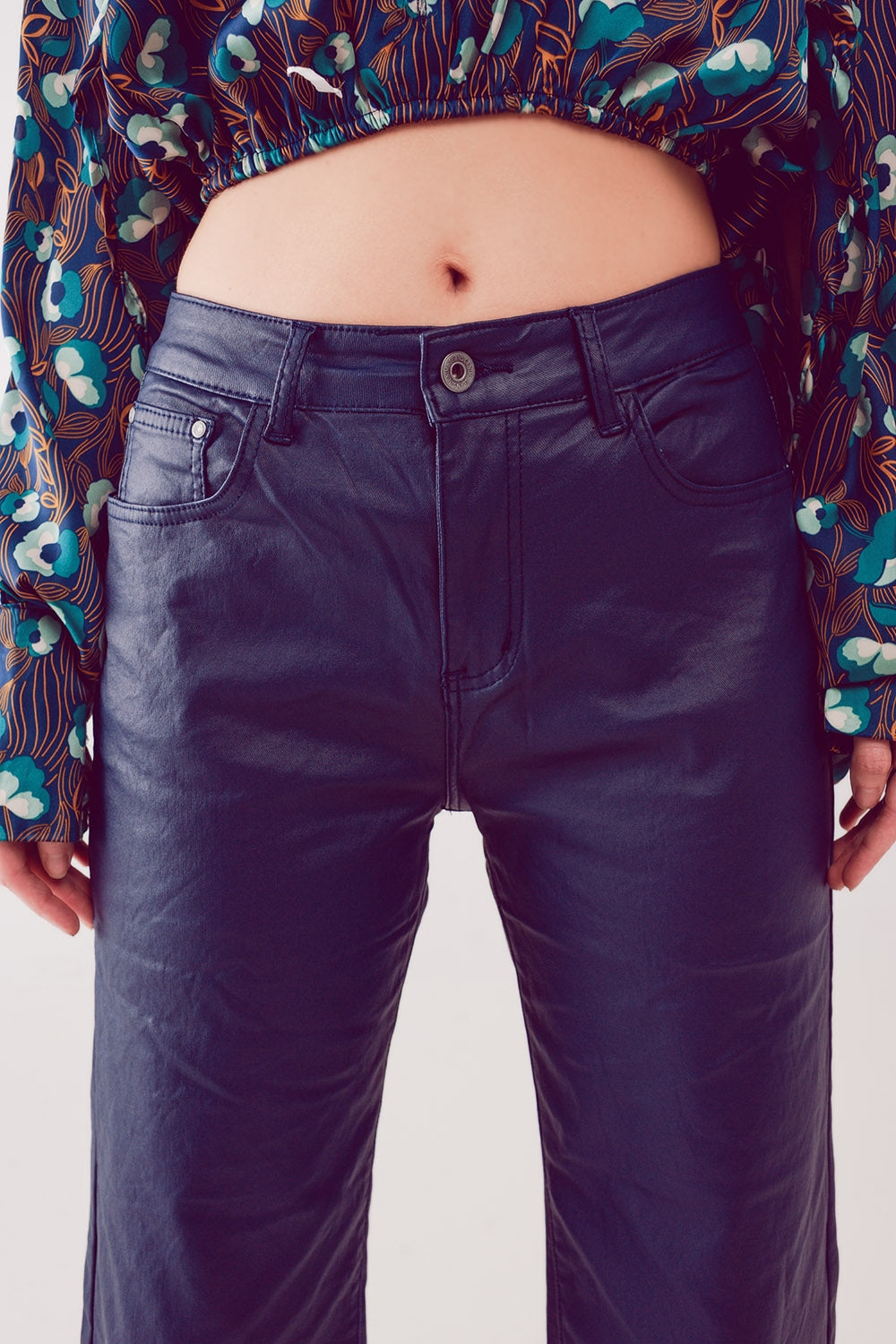 Pantalon ample en similicuir bleu