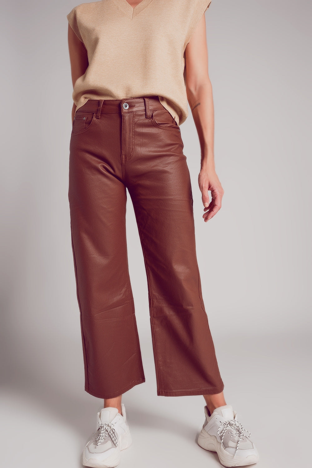 Q2 Pantalon ample en similicuir marron