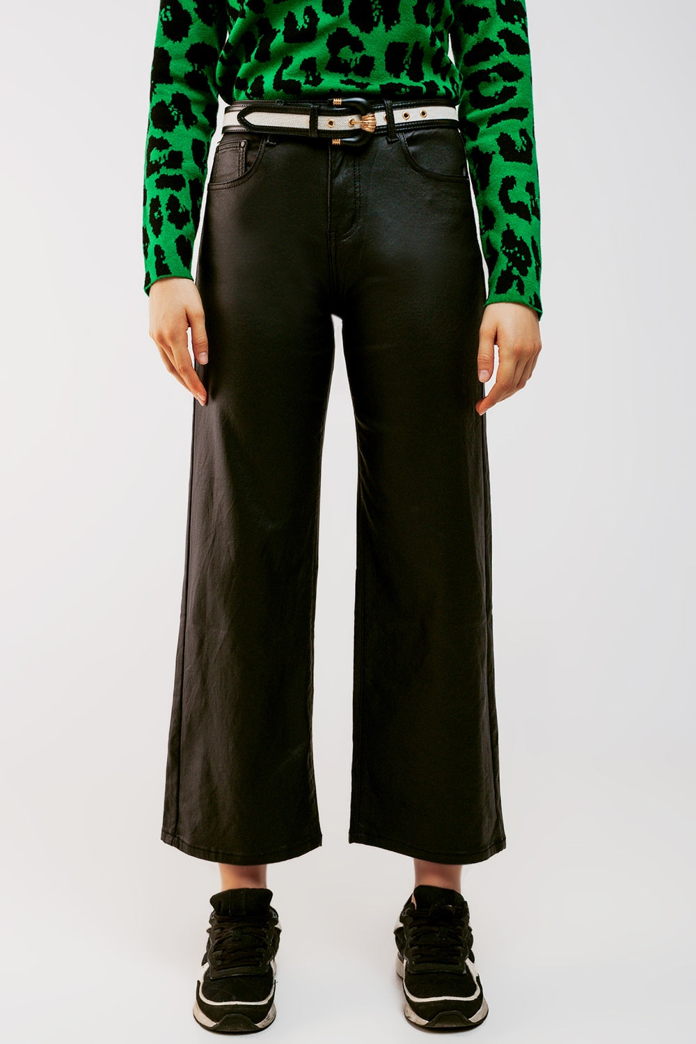 Q2 Pantalon ample en similicuir noir