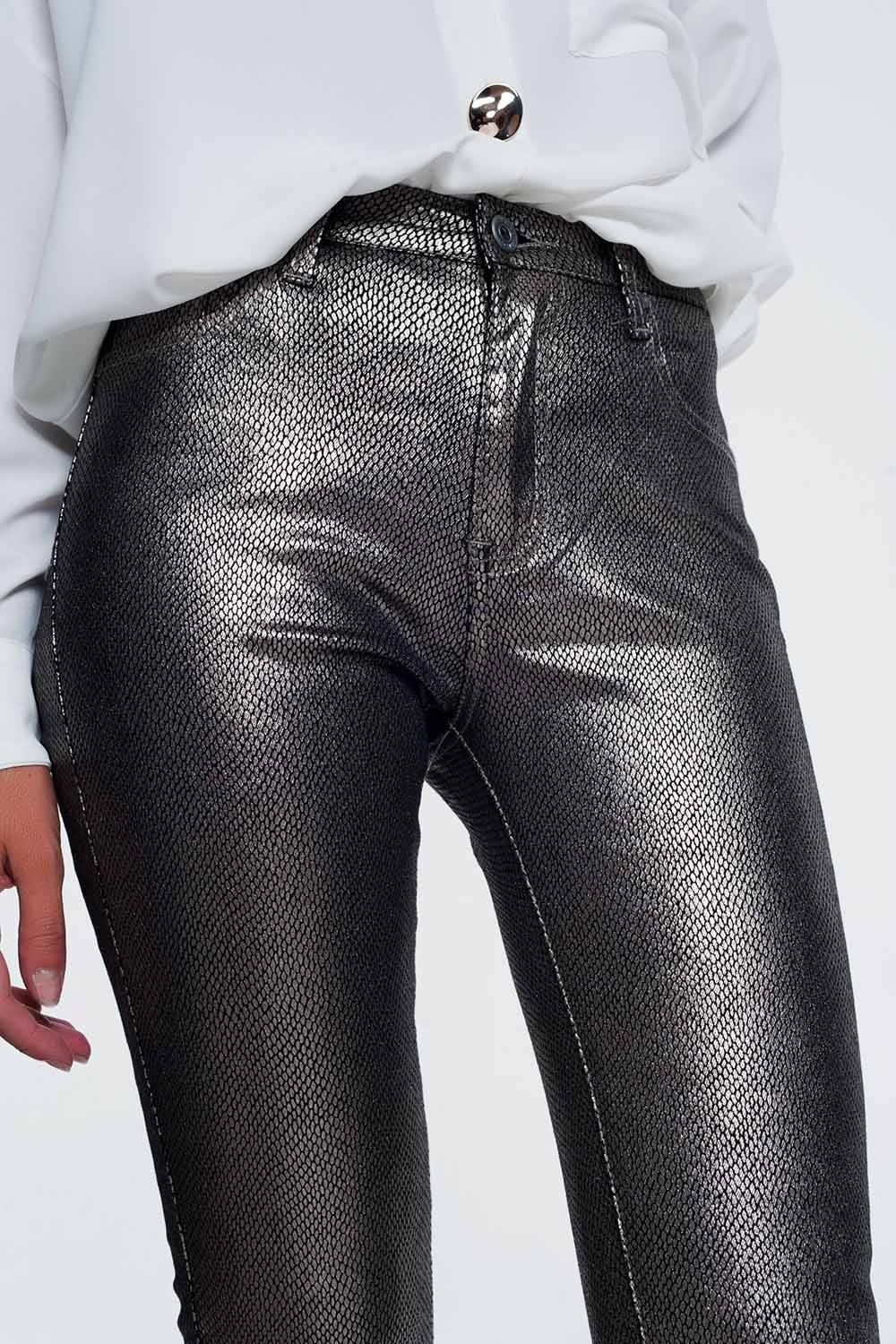 Pantalon argenté avec imprimé serpent
