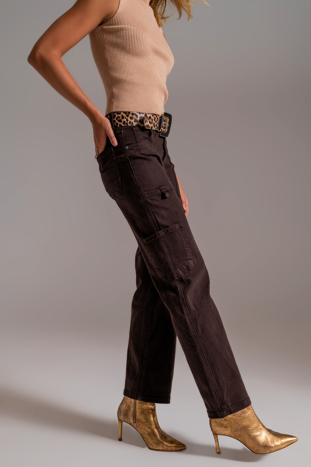 Pantalon cargo à jambes droites en marron