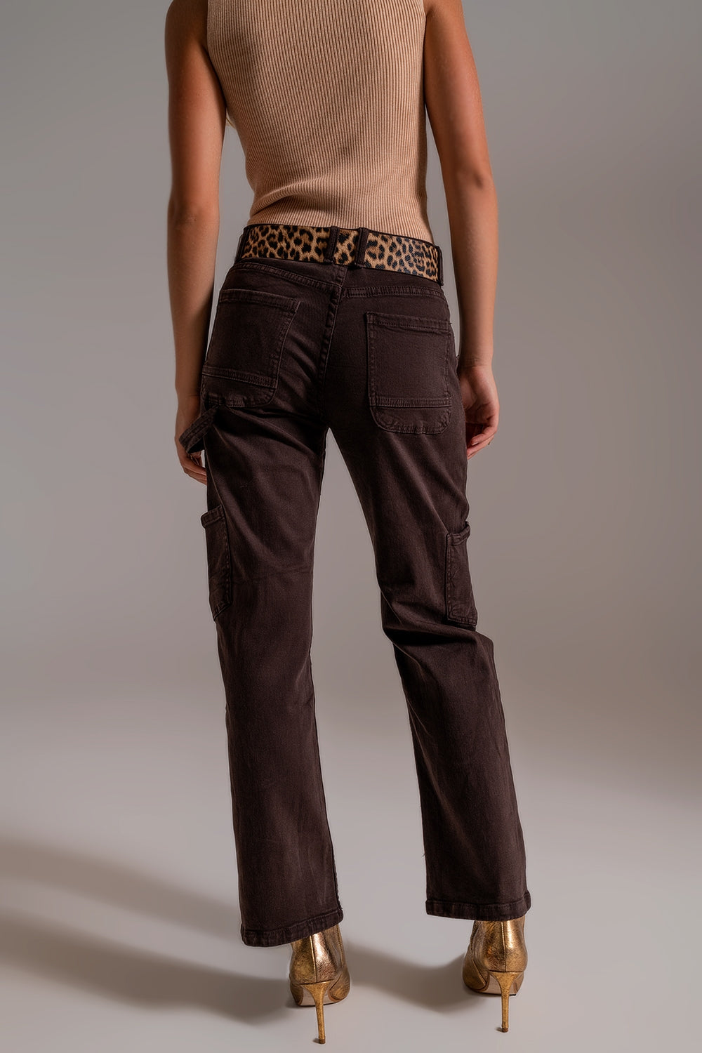 Pantalon cargo à jambes droites en marron