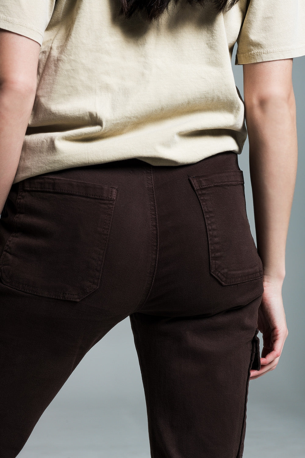 Pantalon cargo décontracté en brun foncé