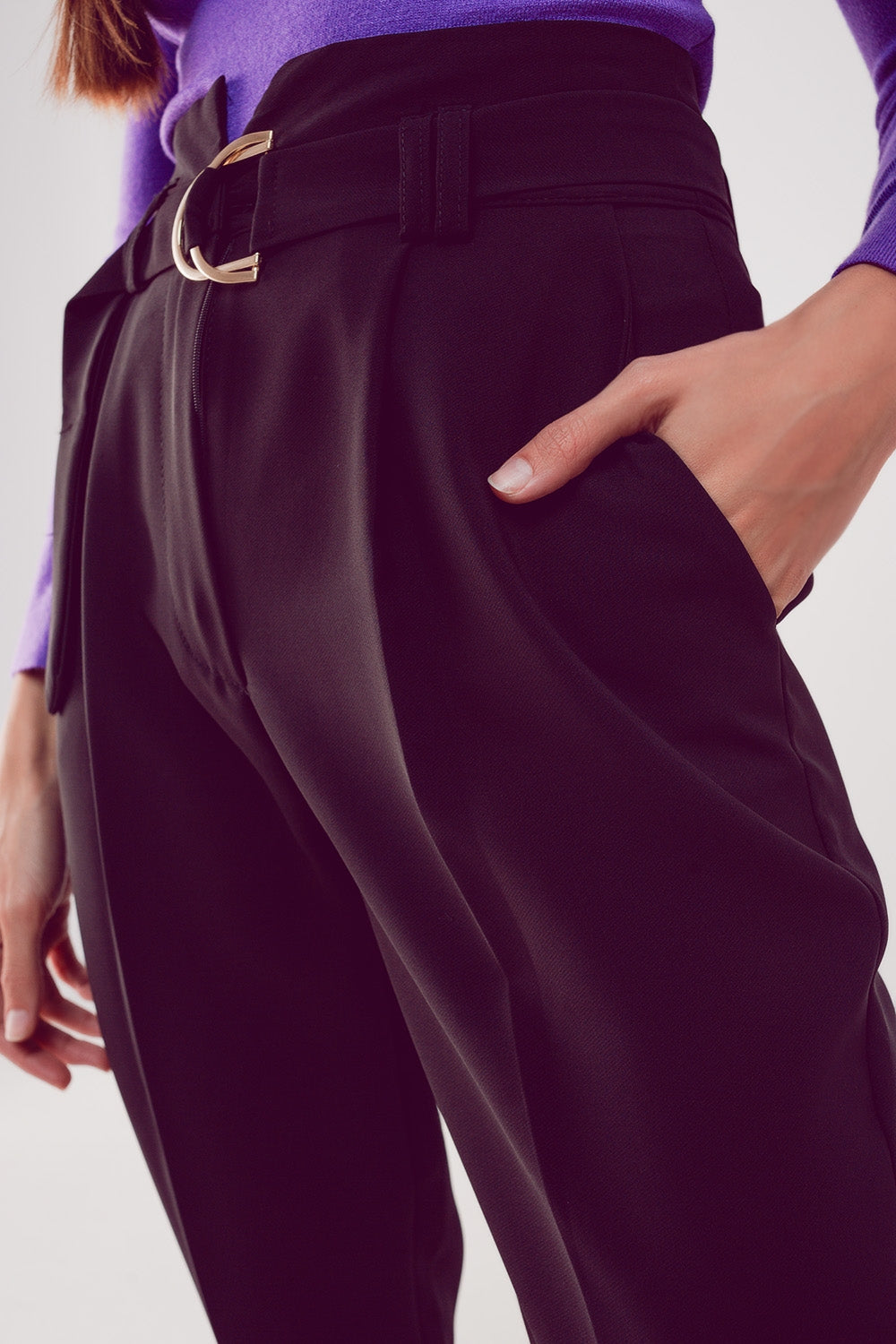 Pantalon cigarette avec taille haute froncée noir