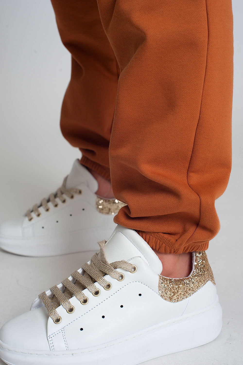 Pantalon de survêtement basique à taille nouée en coton camel