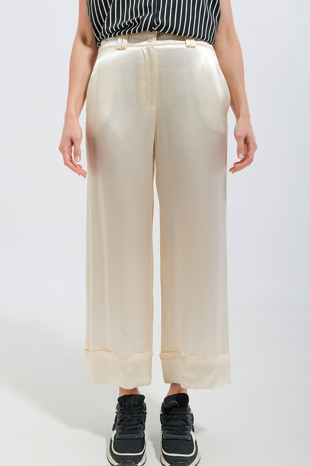 Q2 Pantalon de tailleur large en satin couleur crème