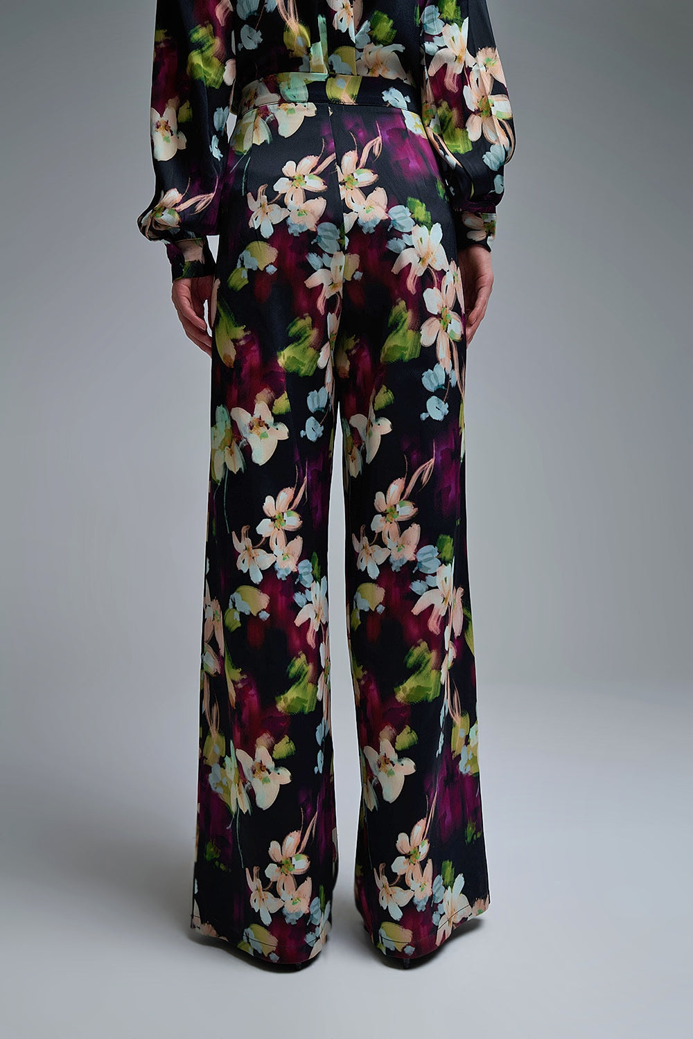 Pantalon fluide à imprimé floral en tissu satiné avec poches latérales