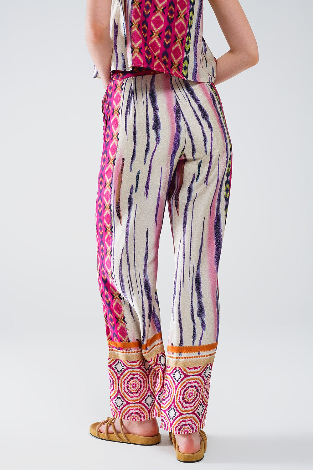 Pantalon large à imprimé abstrait en multicouleure