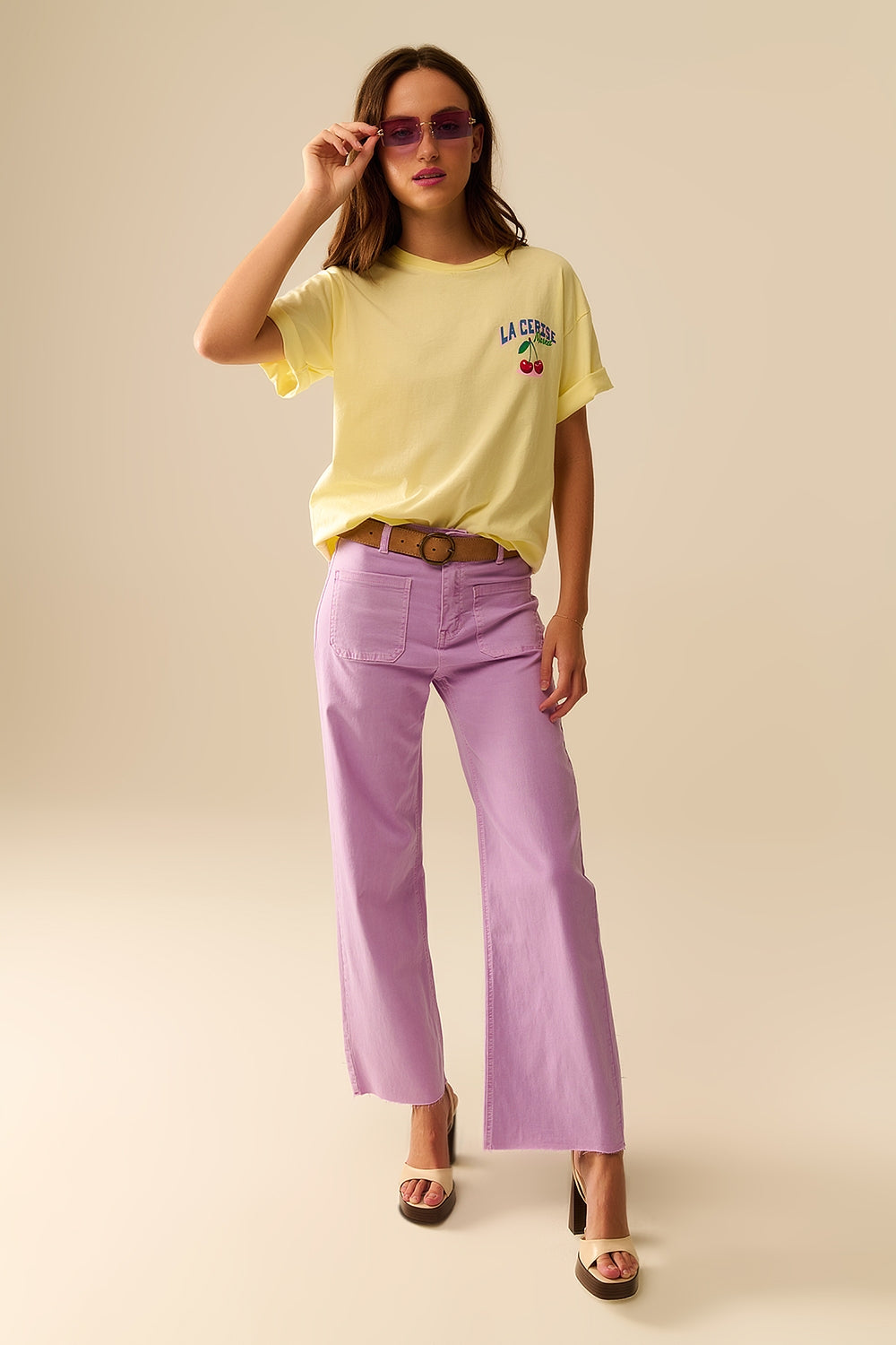 pantalon lilas à jambe droite avec poches avant