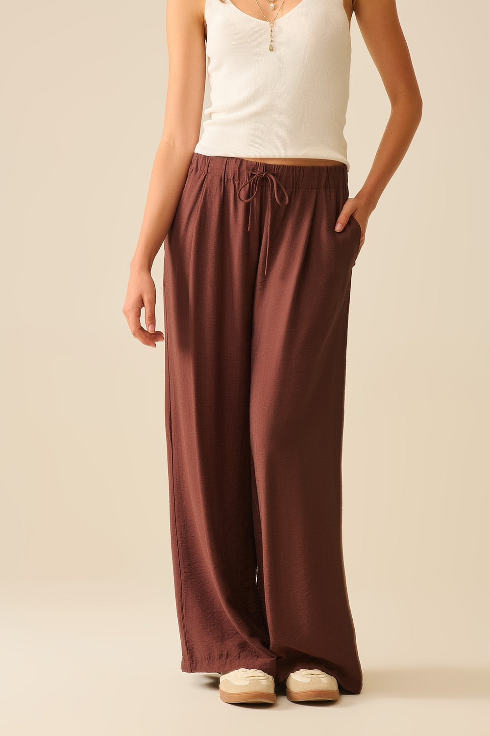 Pantalon marron à jambe large en viscose légère