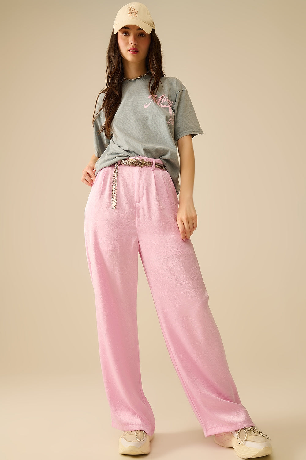 Pantalon satin tailleur à jambe large en rose