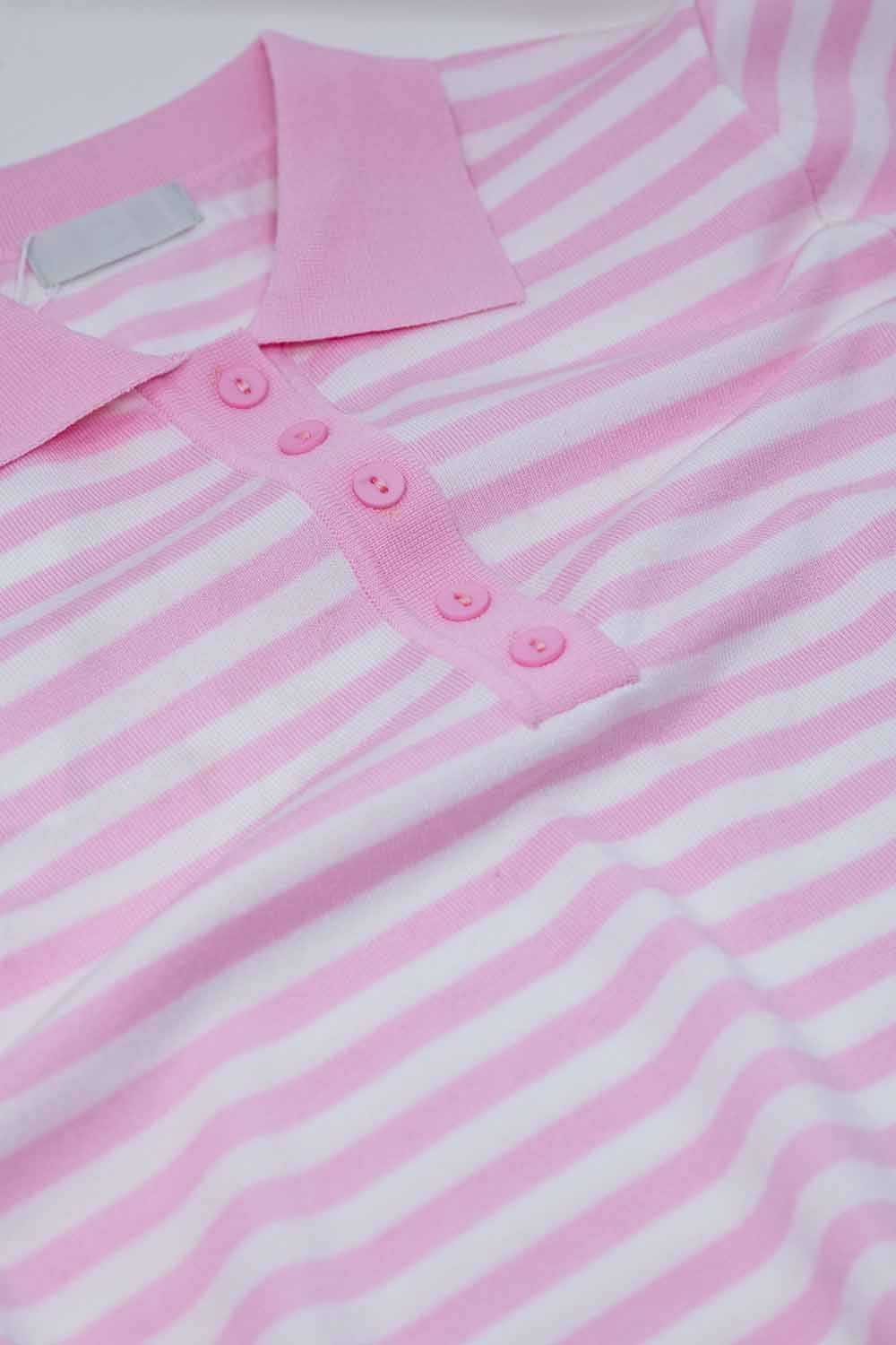 Polo blanc à manches courtes rayures rose pâle et boutons sur le devant