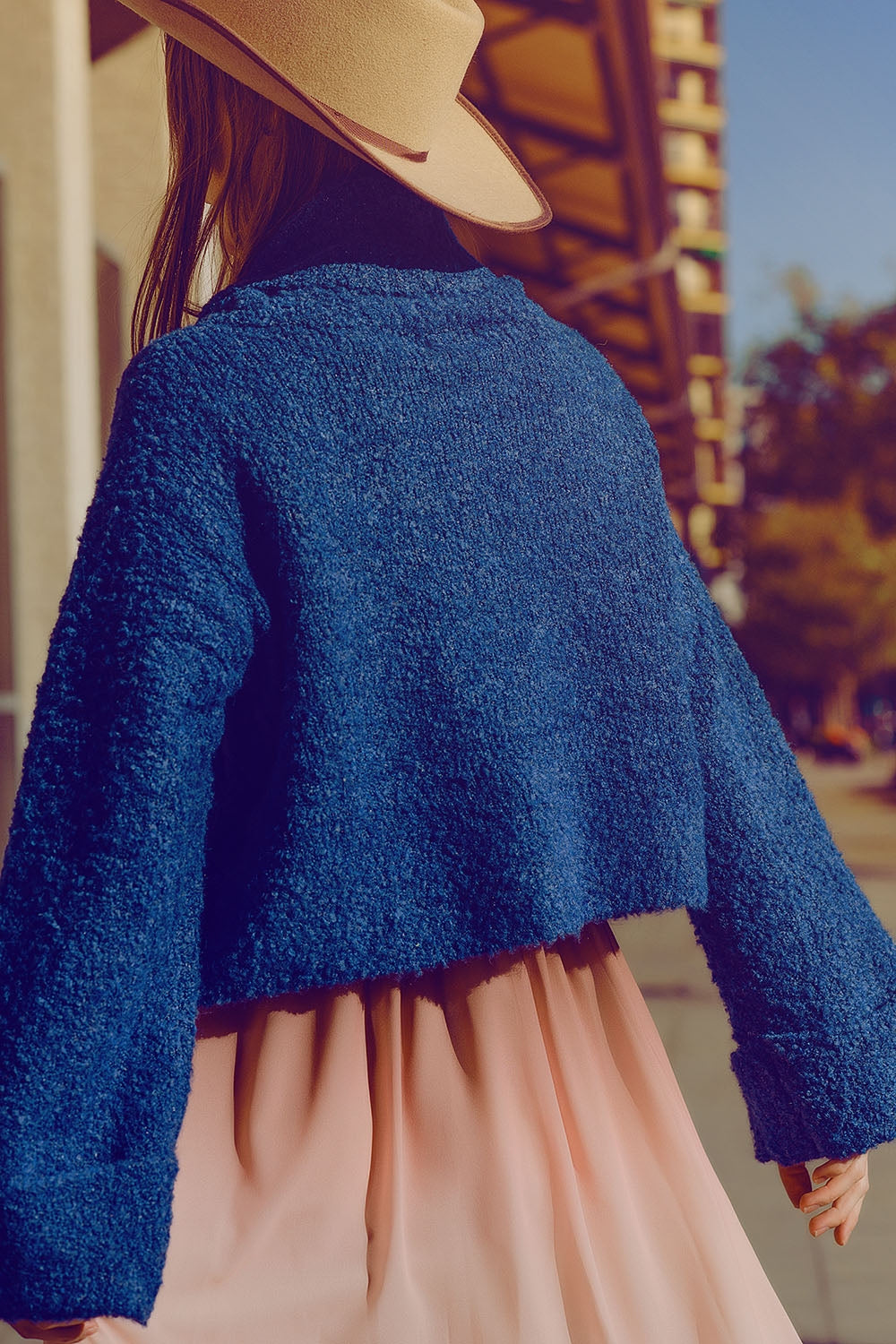 pull à col montant en tricot doux de couleur bleue