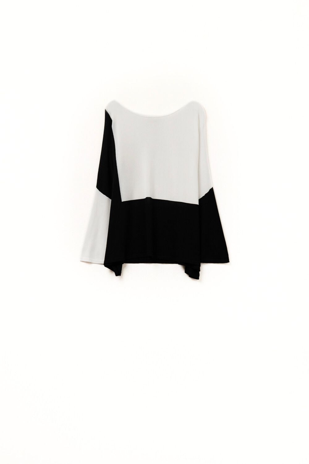Q2 Pull à manches chauve-souris en blocs de couleur blanc et noir