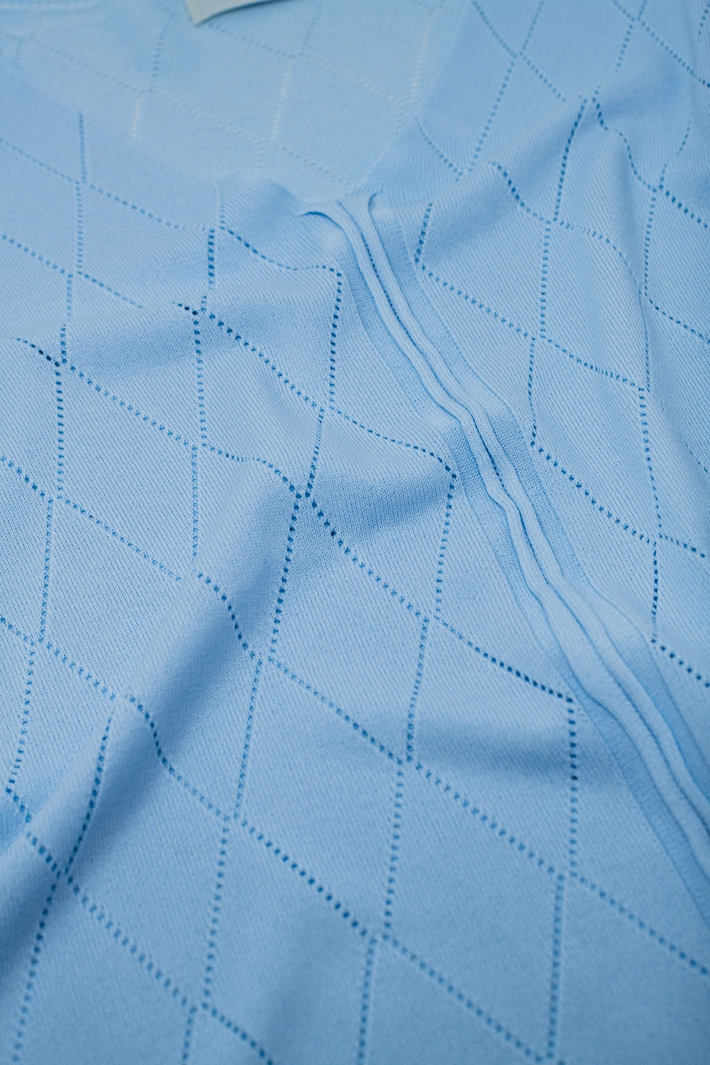 Pull à manches courtes bleu clair avec motif argyle