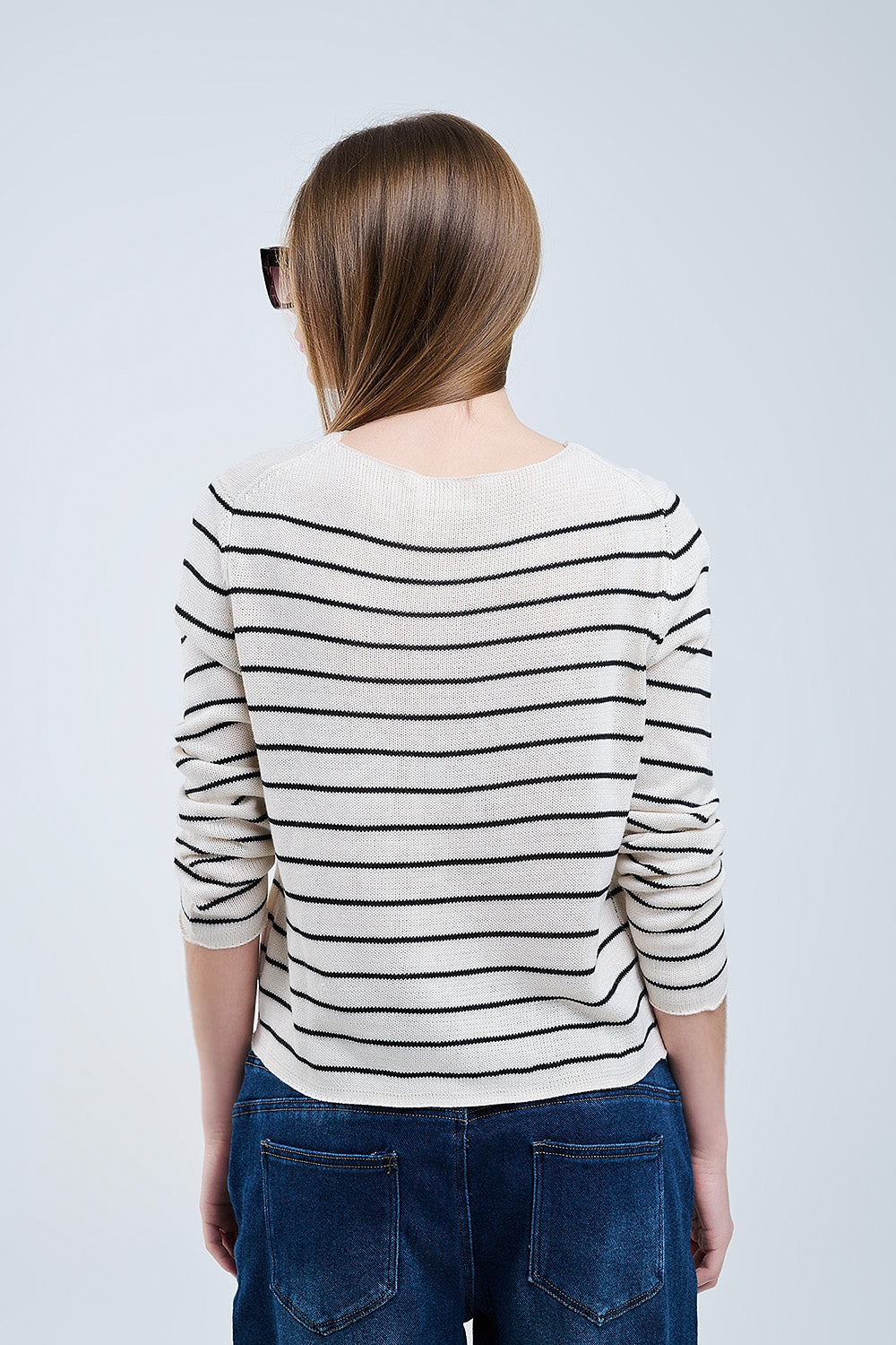 pull beige rayé en tricot fin
