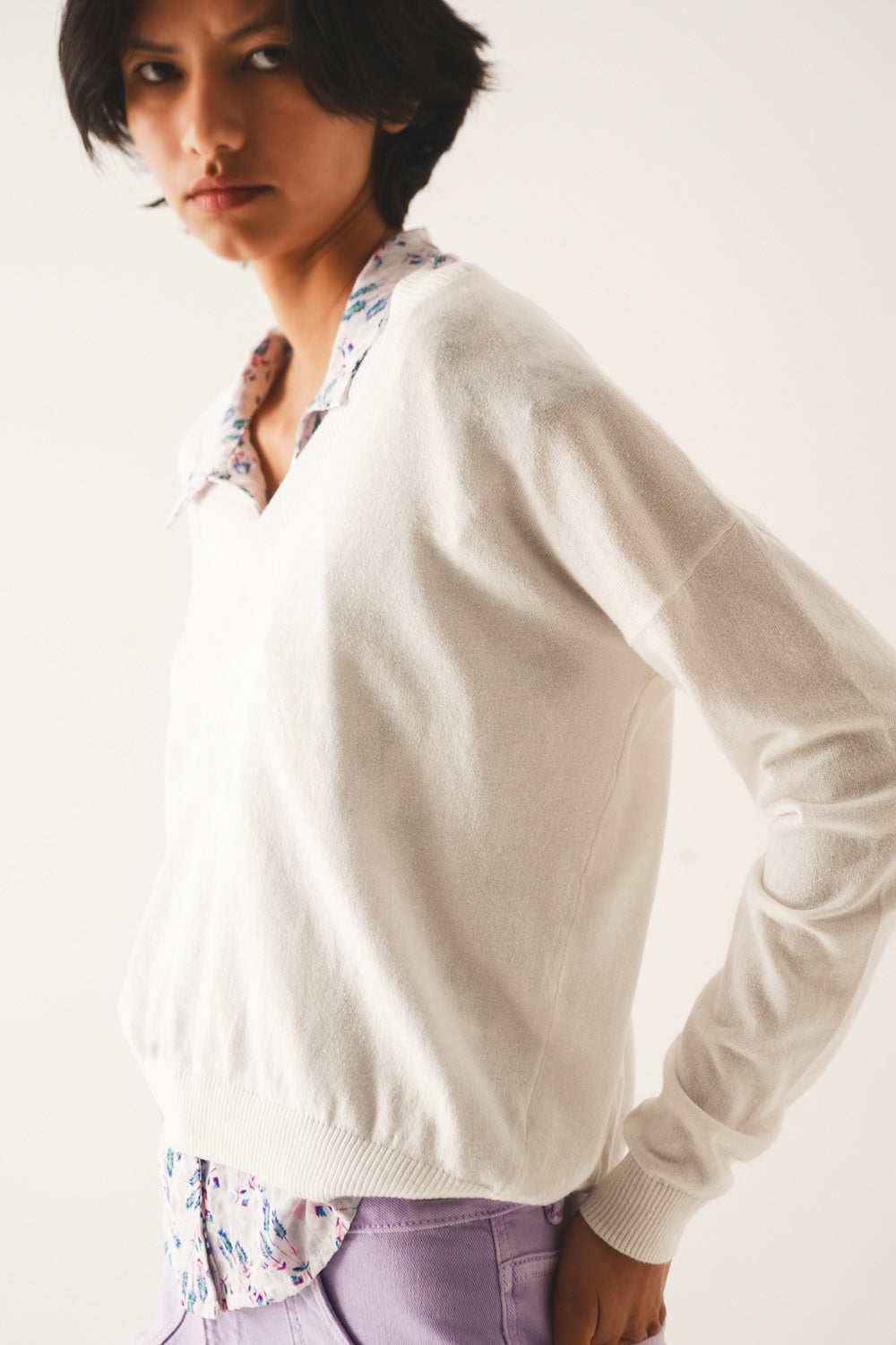 Pull col V en maille fine creme